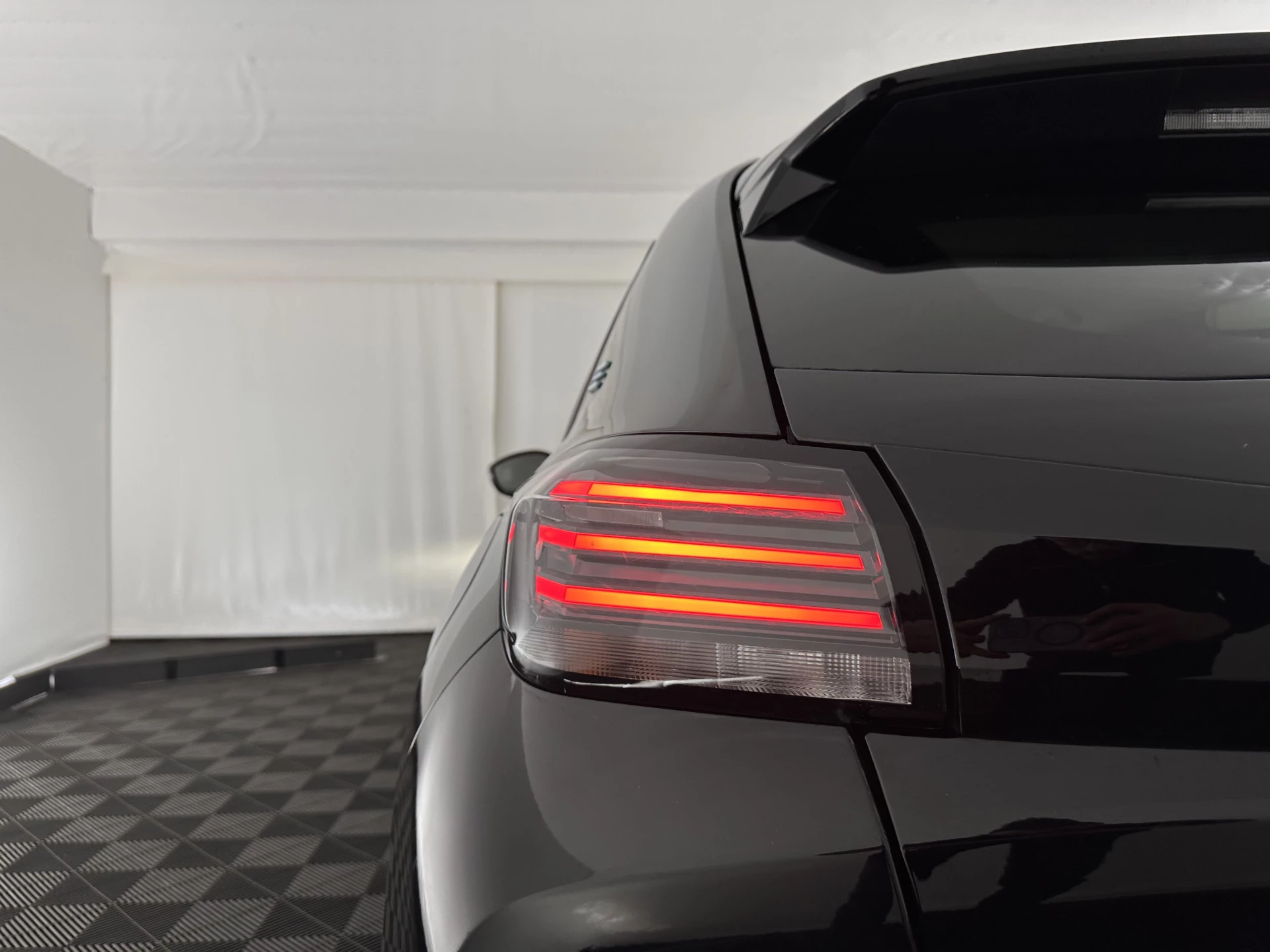 Hoofdafbeelding Peugeot e-208