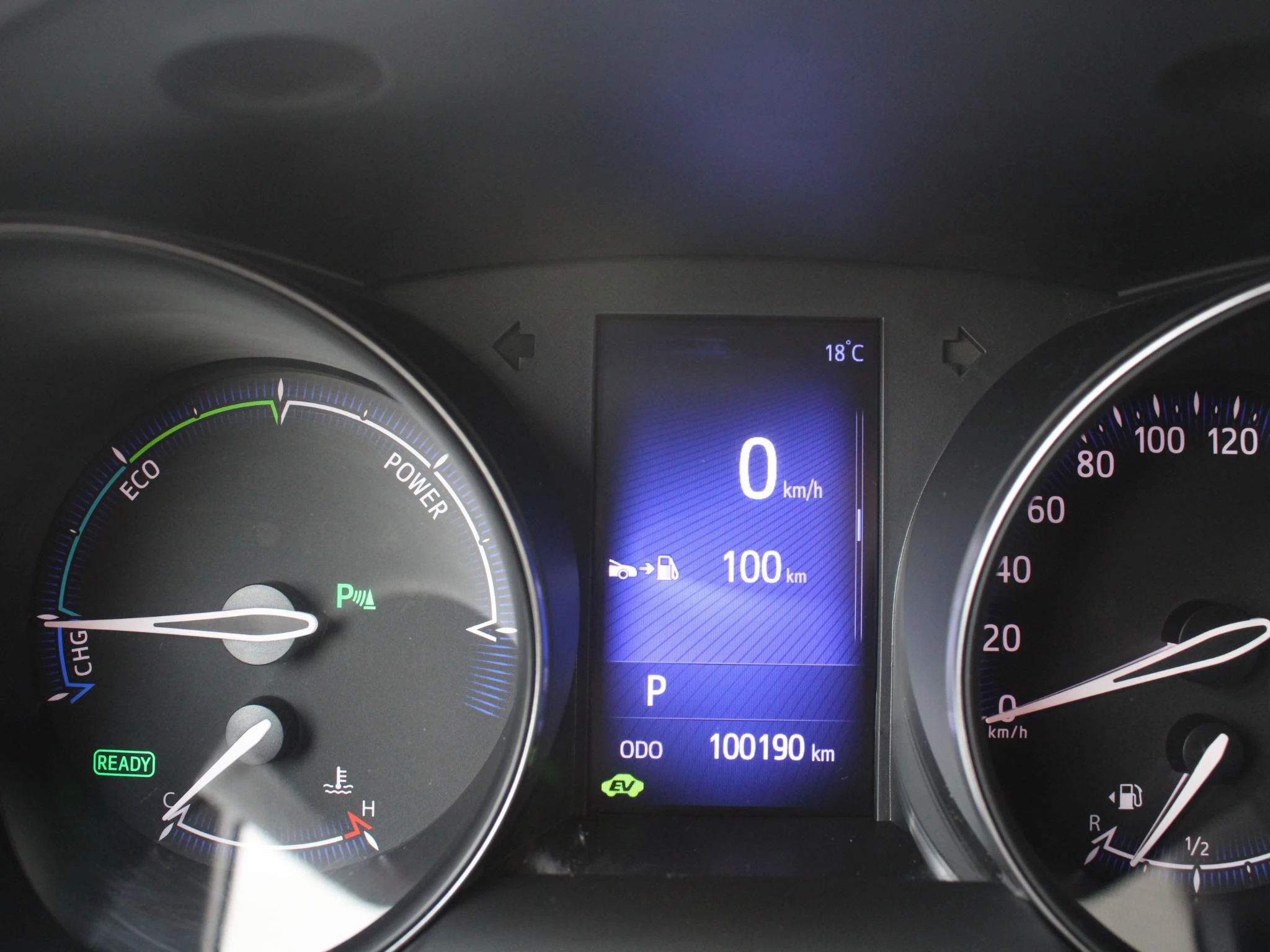 Hoofdafbeelding Toyota C-HR