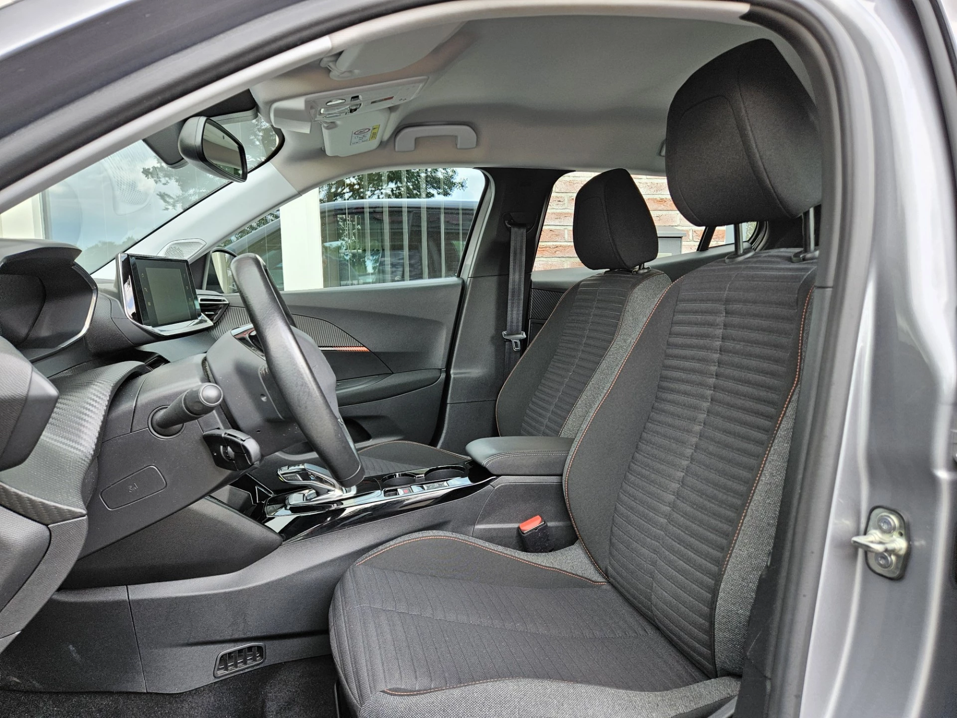 Hoofdafbeelding Peugeot e-2008