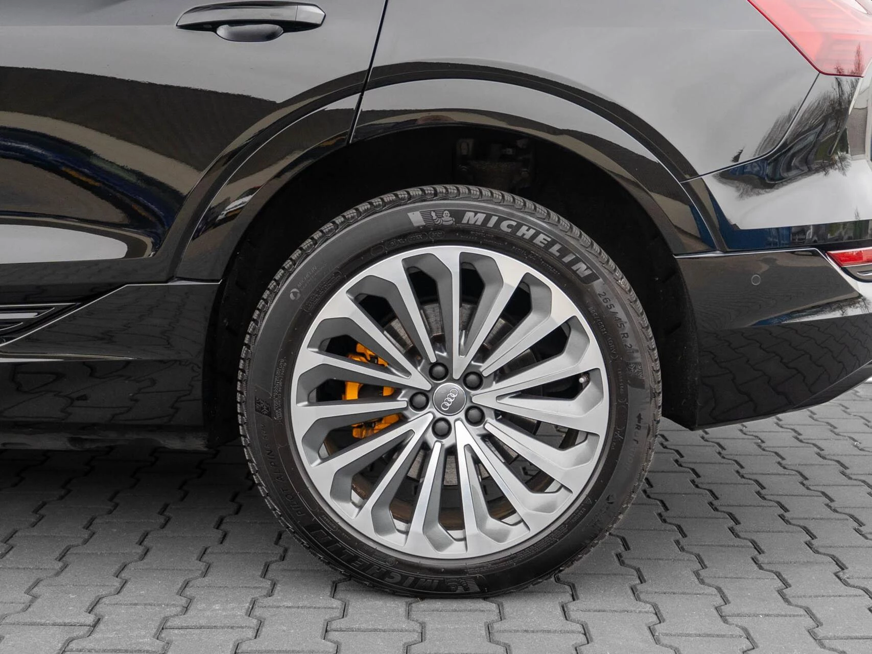 Hoofdafbeelding Audi e-tron