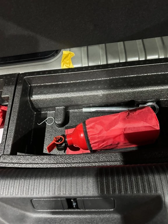 Hoofdafbeelding Peugeot e-308