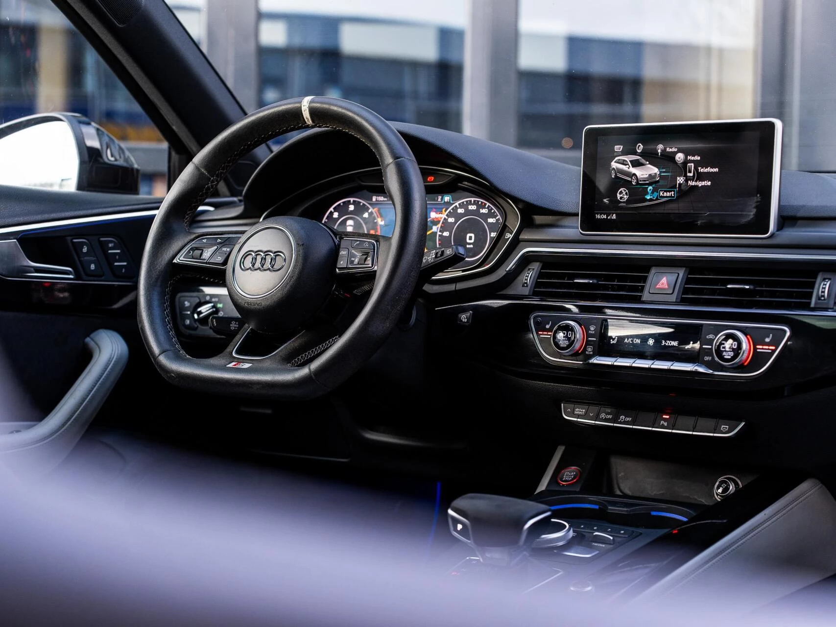 Hoofdafbeelding Audi A4