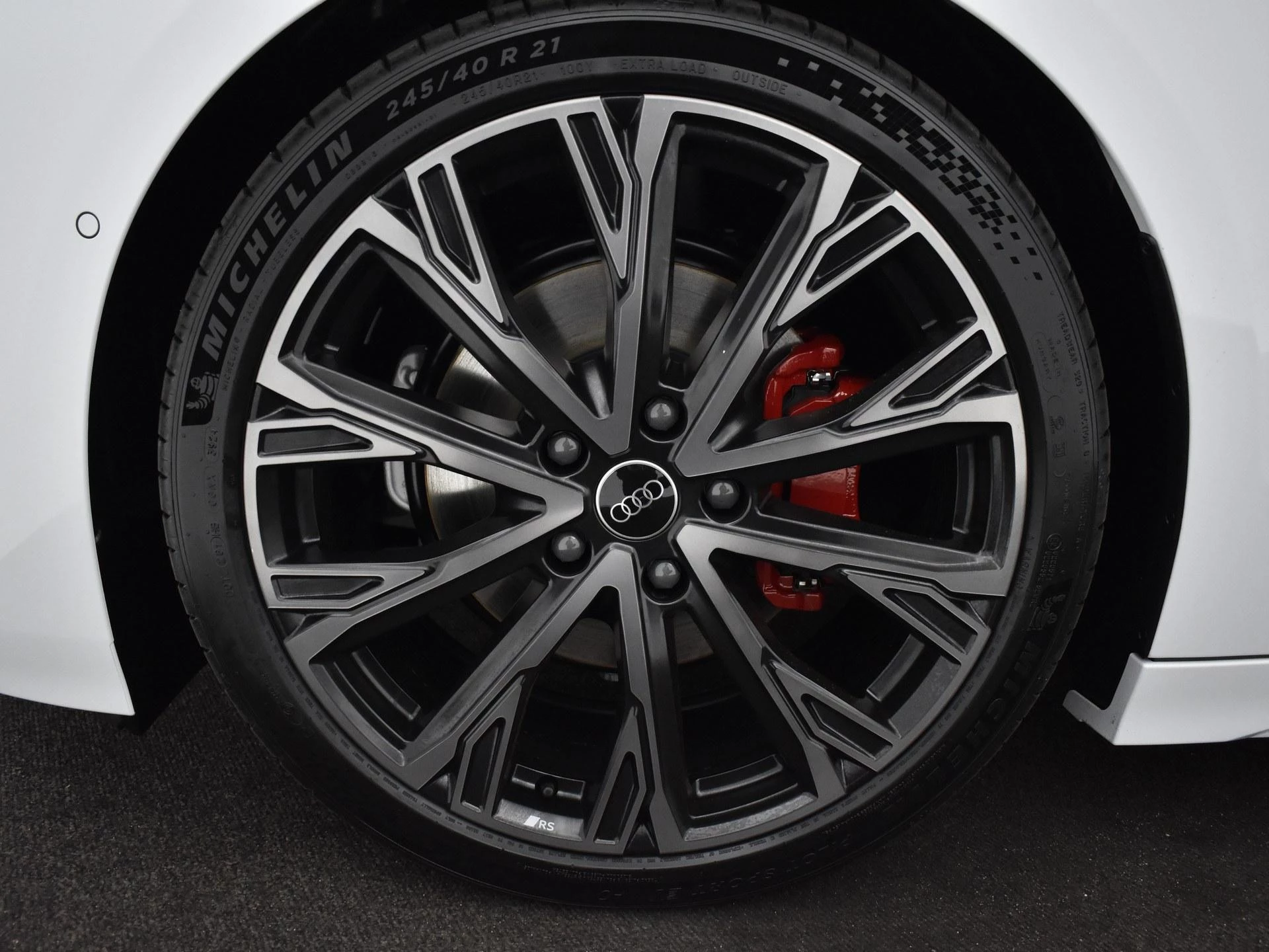Hoofdafbeelding Audi A6 Avant e-tron