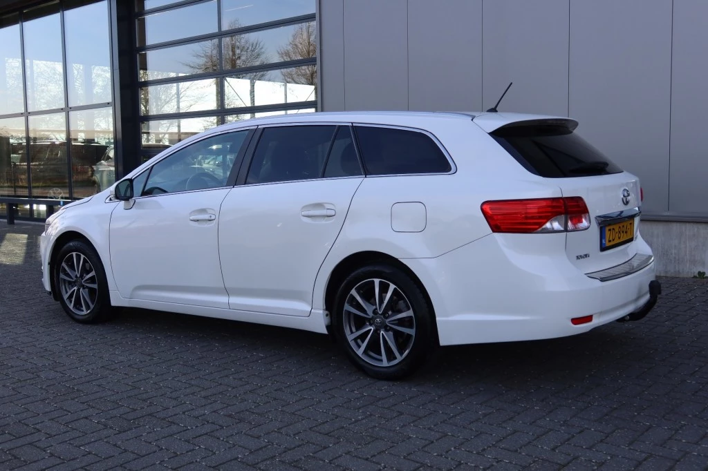 Hoofdafbeelding Toyota Avensis