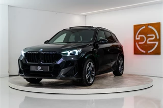 Hoofdafbeelding BMW X1 BMW X1 xDrive30e M-Sport 326PK | Pano | Harman/Kardon | HUD | Sfeer | Keyless | Massage VOL! 12 MND Garantie