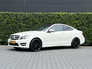 Mercedes C-klasse Coupé 180 Edition 1 AMG PAKKET, FACELIFT, PANORAMADAK, H/K SOUND, CRUISE CONTROL, CLIMATE CONTROL, STOELVERWARMING, PDC, LICHTMETAAL 19"