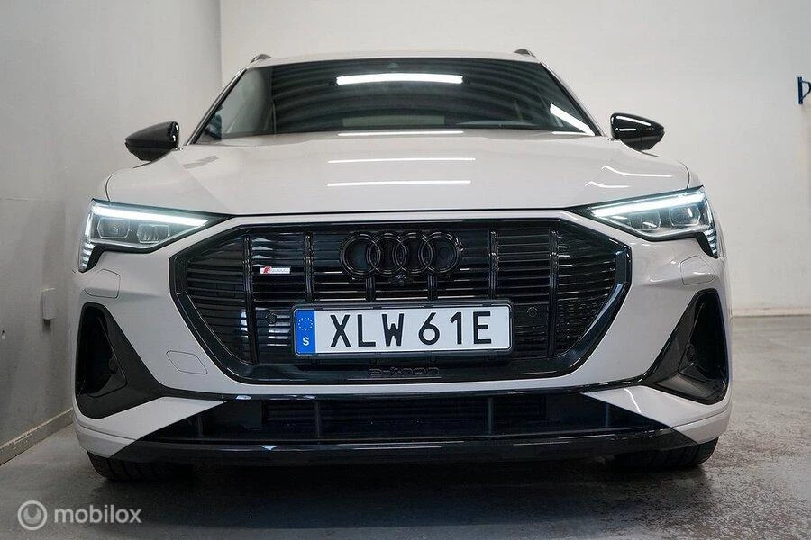 Hoofdafbeelding Audi e-tron