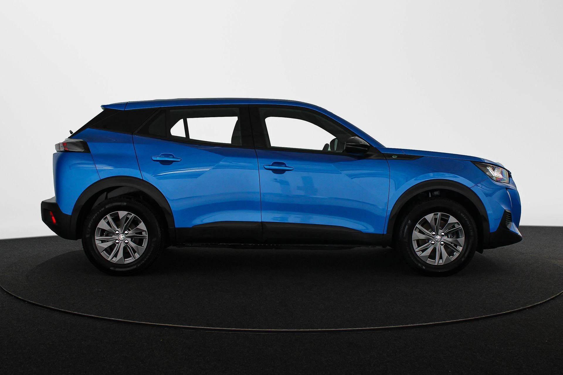 Hoofdafbeelding Peugeot e-2008