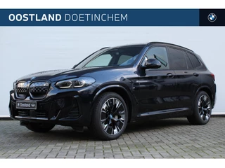 Hoofdafbeelding BMW iX3 BMW iX3 High Executive / Trekhaak / Sportstoelen / Parking Assistant Plus / Adaptieve LED / M Adaptief onderstel / Gesture Control / Comfort Access