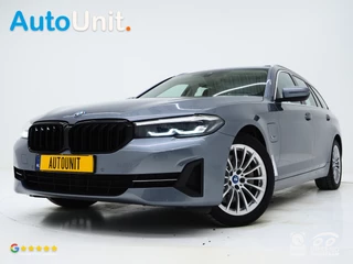 Hoofdafbeelding BMW 5 Serie BMW 5 Serie Touring 530e | Panoramadak | Trekhaak | Leder | Camera | Memory | Sfeerlicht | Carplay