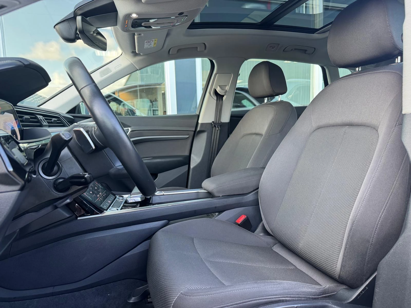 Hoofdafbeelding Audi e-tron
