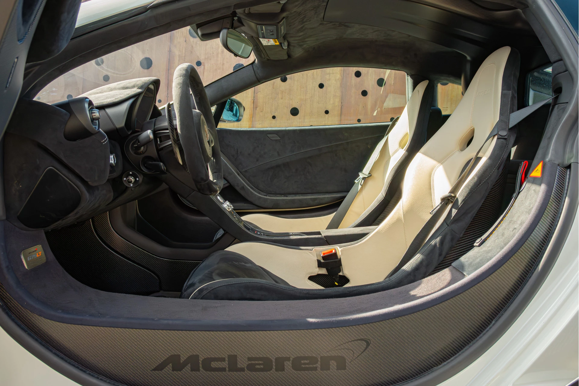 Hoofdafbeelding McLaren 675LT