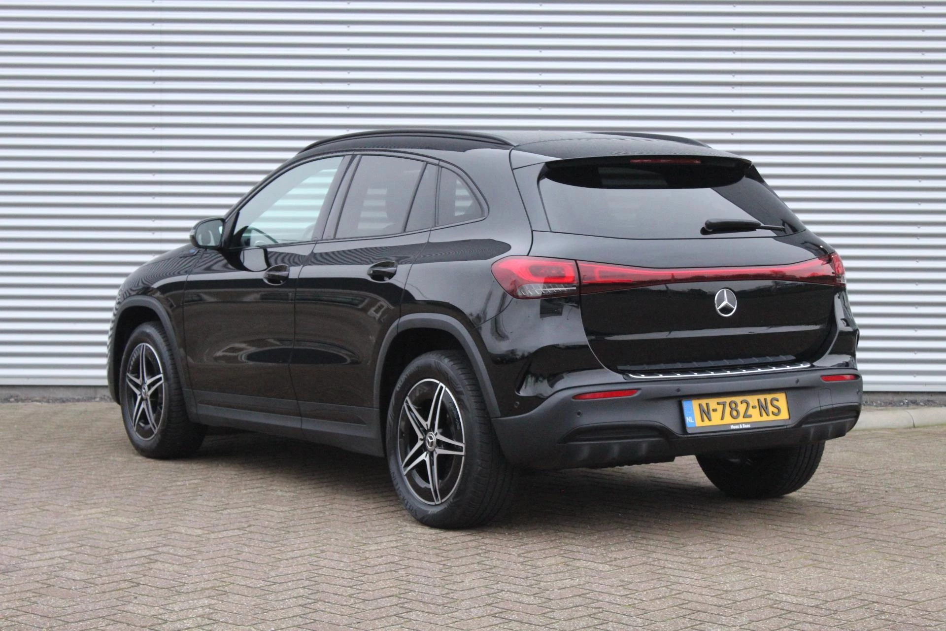 Hoofdafbeelding Mercedes-Benz EQA