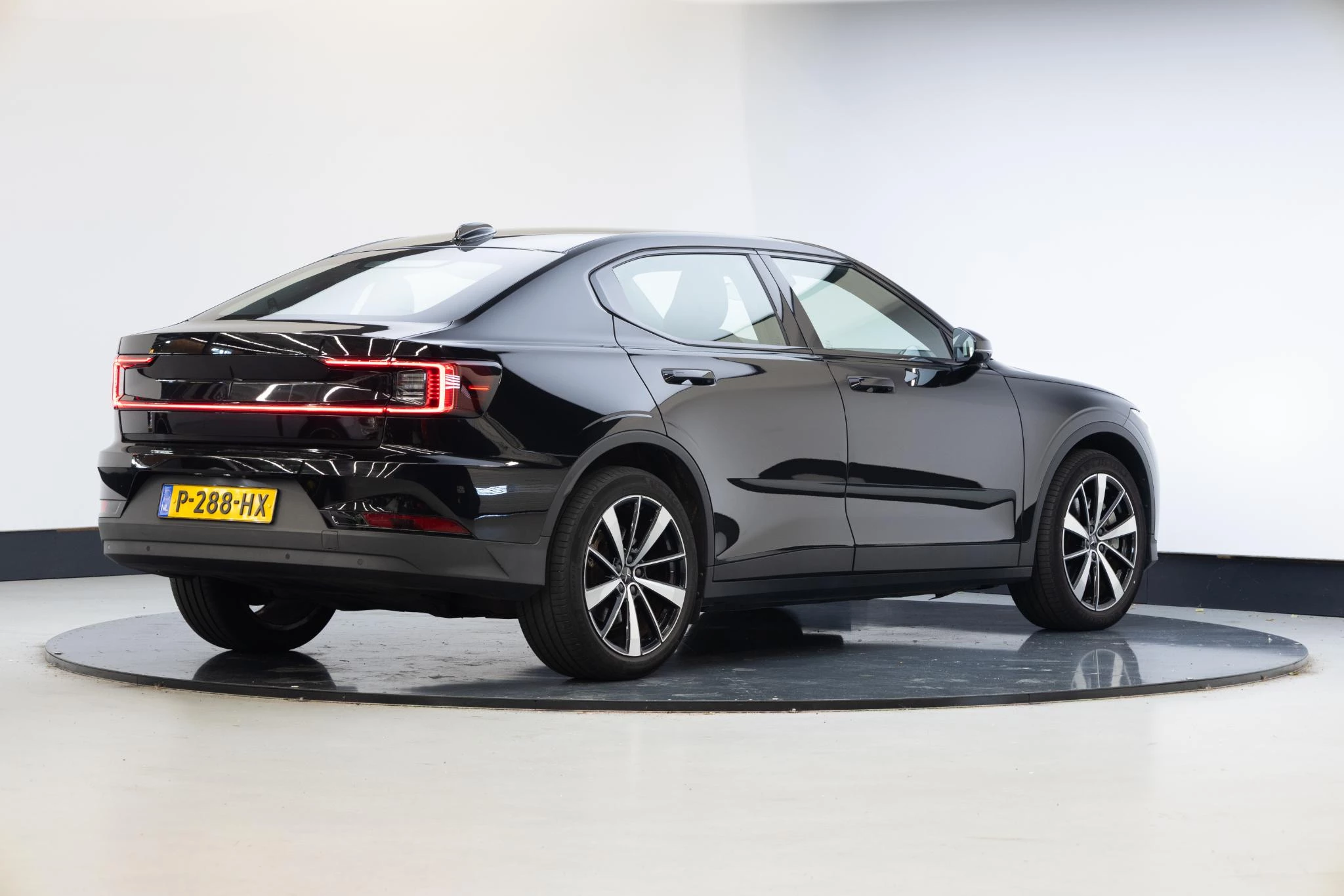 Hoofdafbeelding Polestar 2