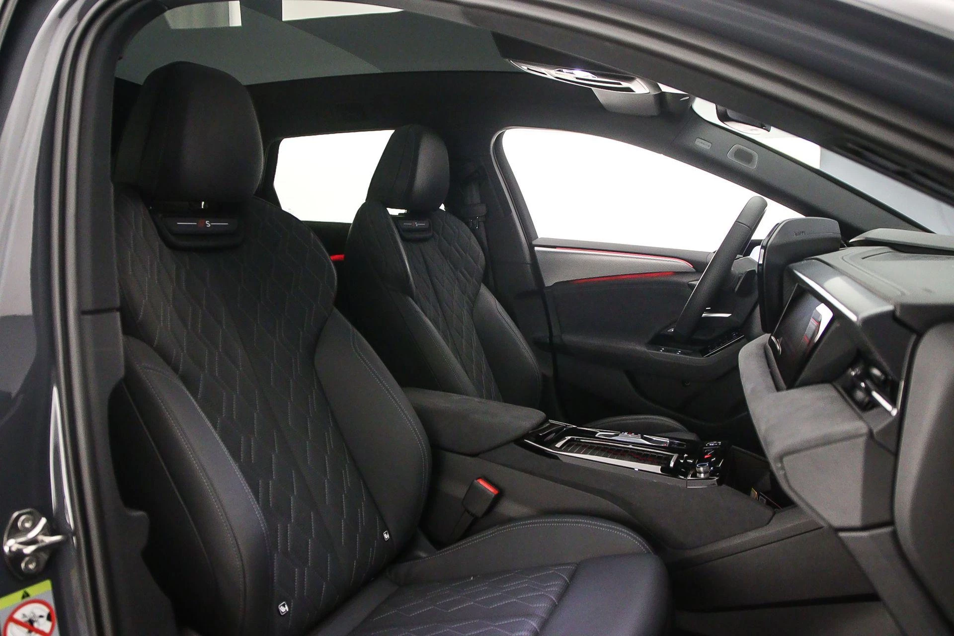 Hoofdafbeelding Audi A6 Avant e-tron