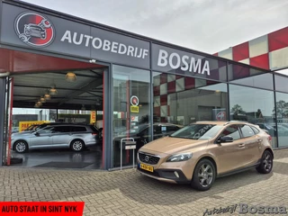 Volvo V40 Cross Country 1.6 T4 Momentum
