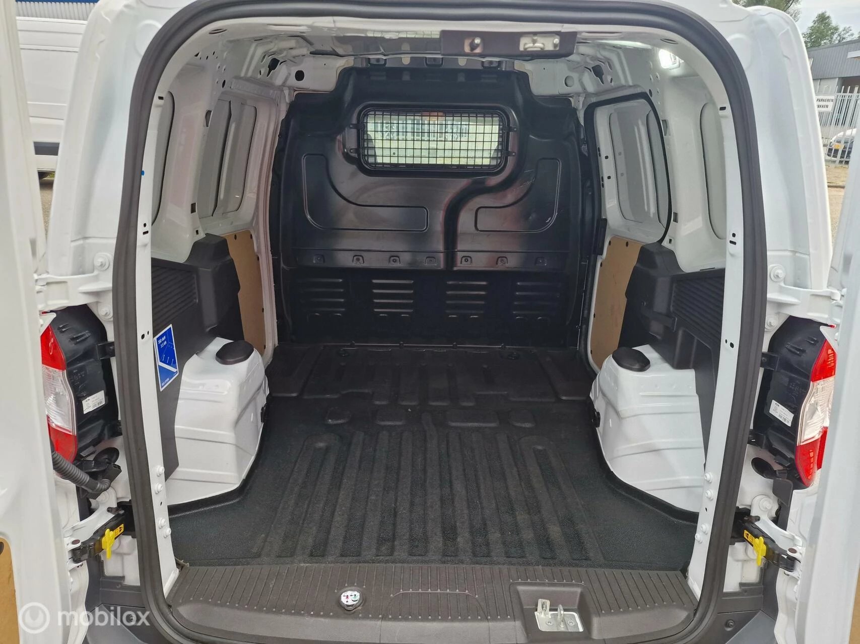 Hoofdafbeelding Ford Transit Courier