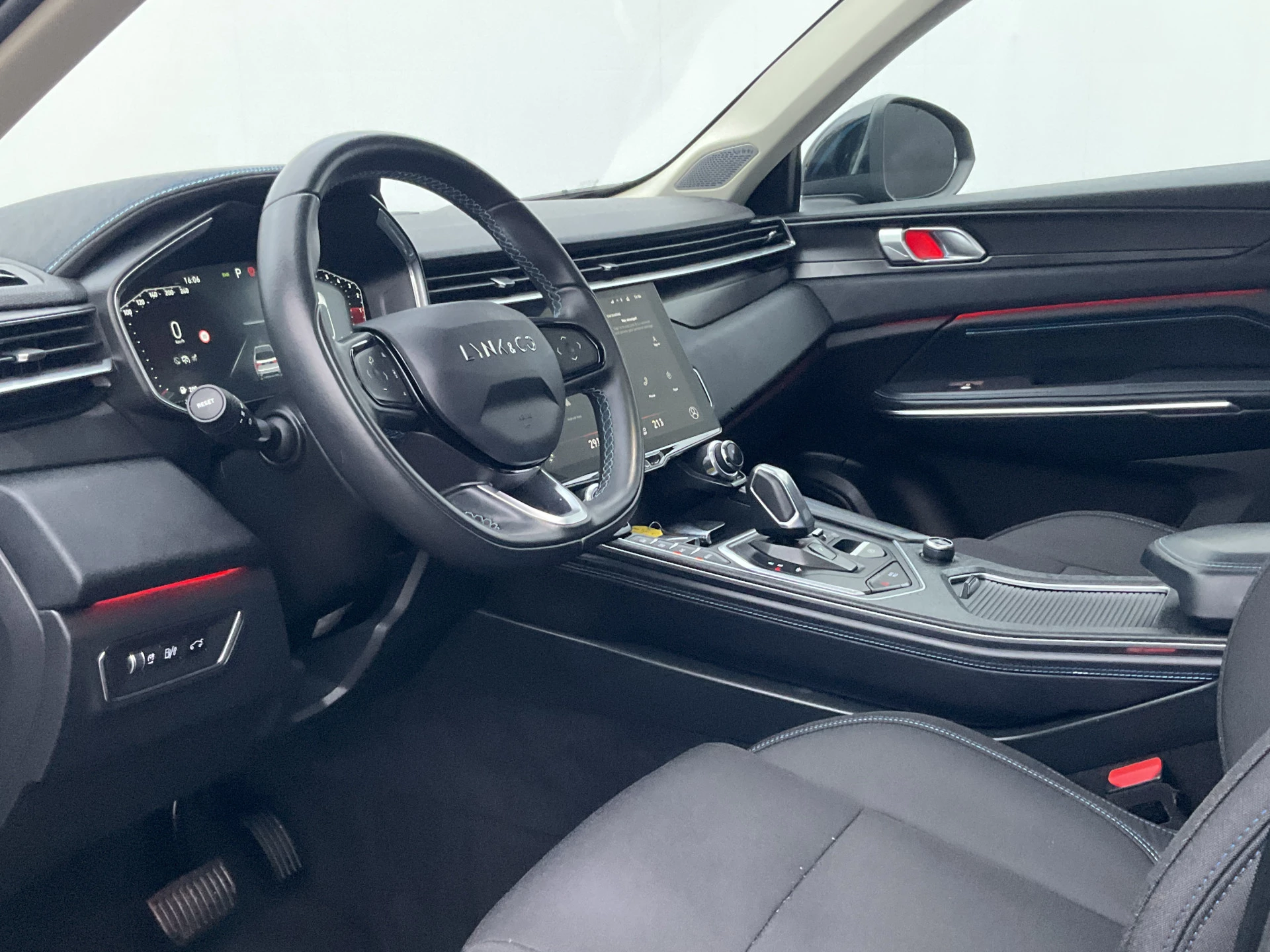 Hoofdafbeelding Lynk & Co 01