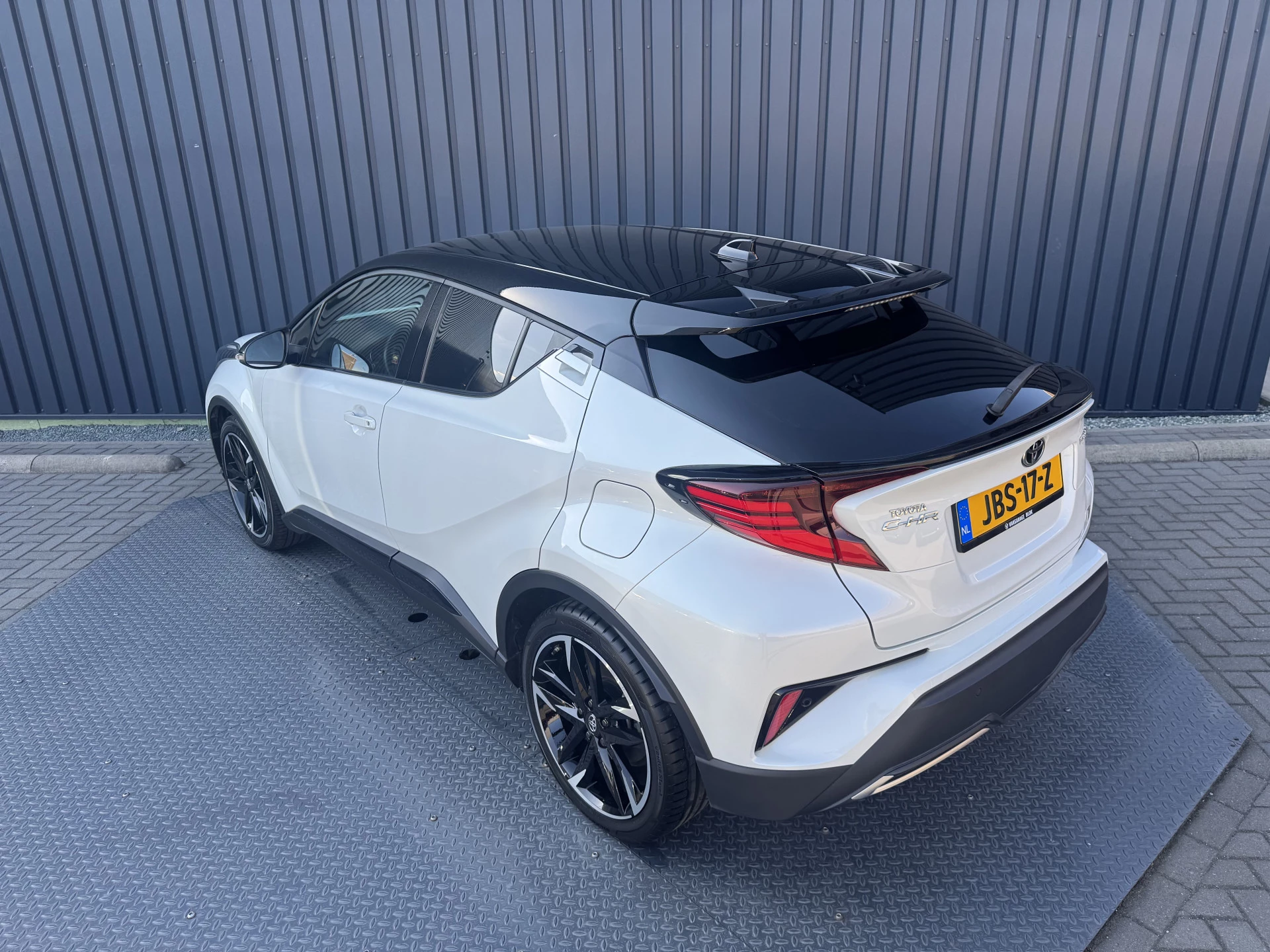 Hoofdafbeelding Toyota C-HR