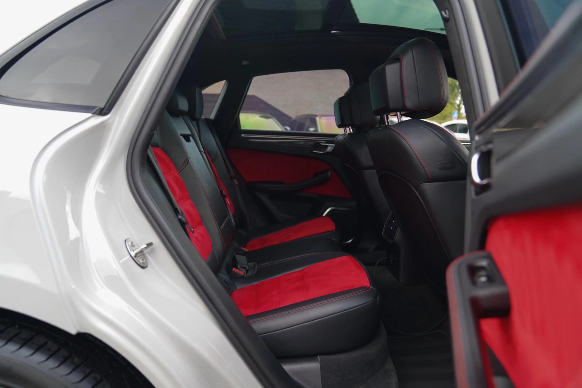 Hoofdafbeelding Porsche Macan