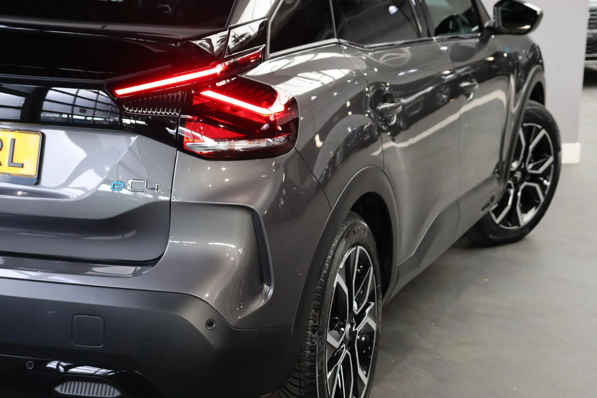 Hoofdafbeelding Citroën ë-C4