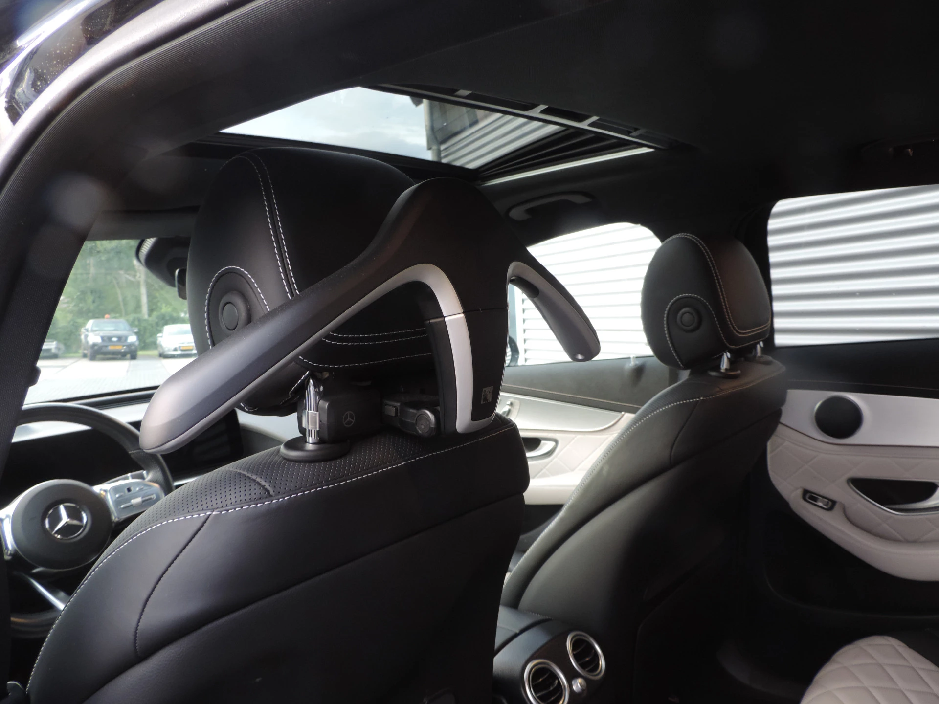 Hoofdafbeelding Mercedes-Benz EQC