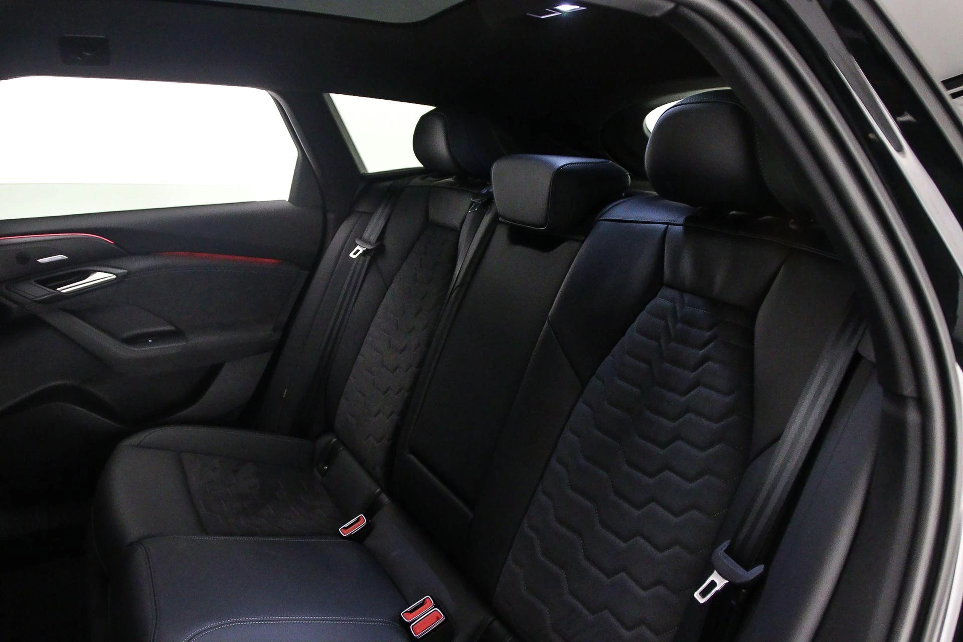 Hoofdafbeelding Audi A6 Avant e-tron