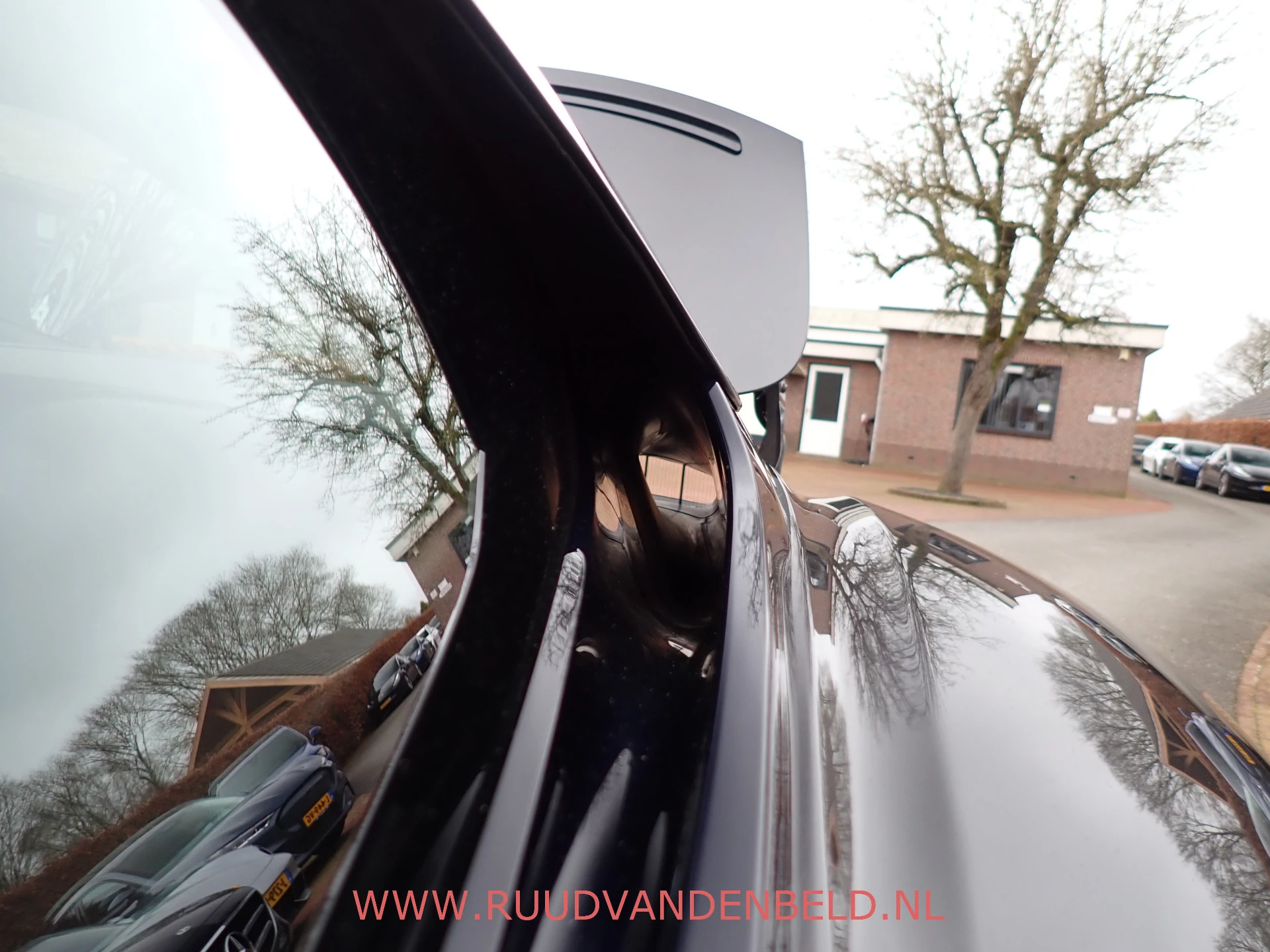 Hoofdafbeelding Aston Martin DB11