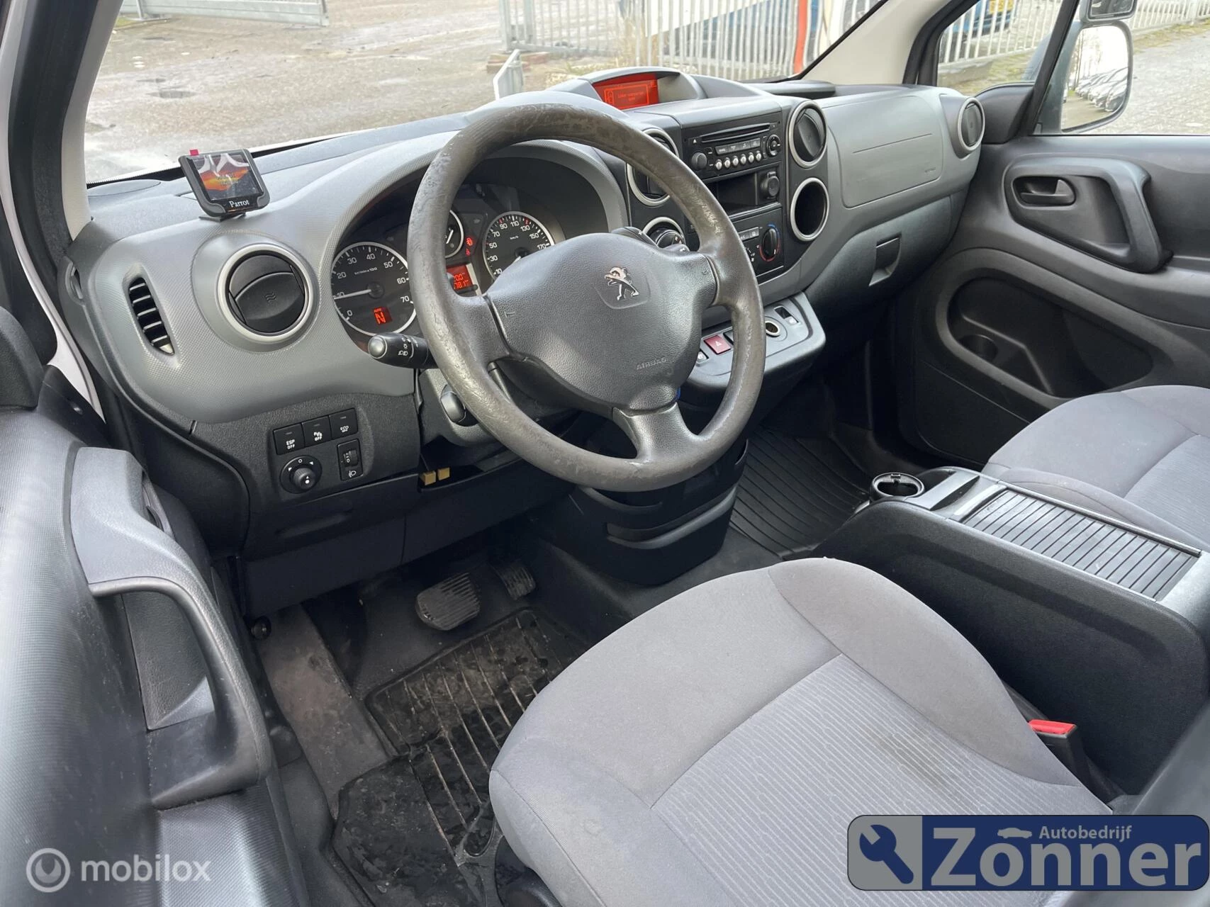 Hoofdafbeelding Peugeot Partner