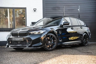BMW 3-serie Touring 330e M Zetels Pano H&K HU Trekhaak