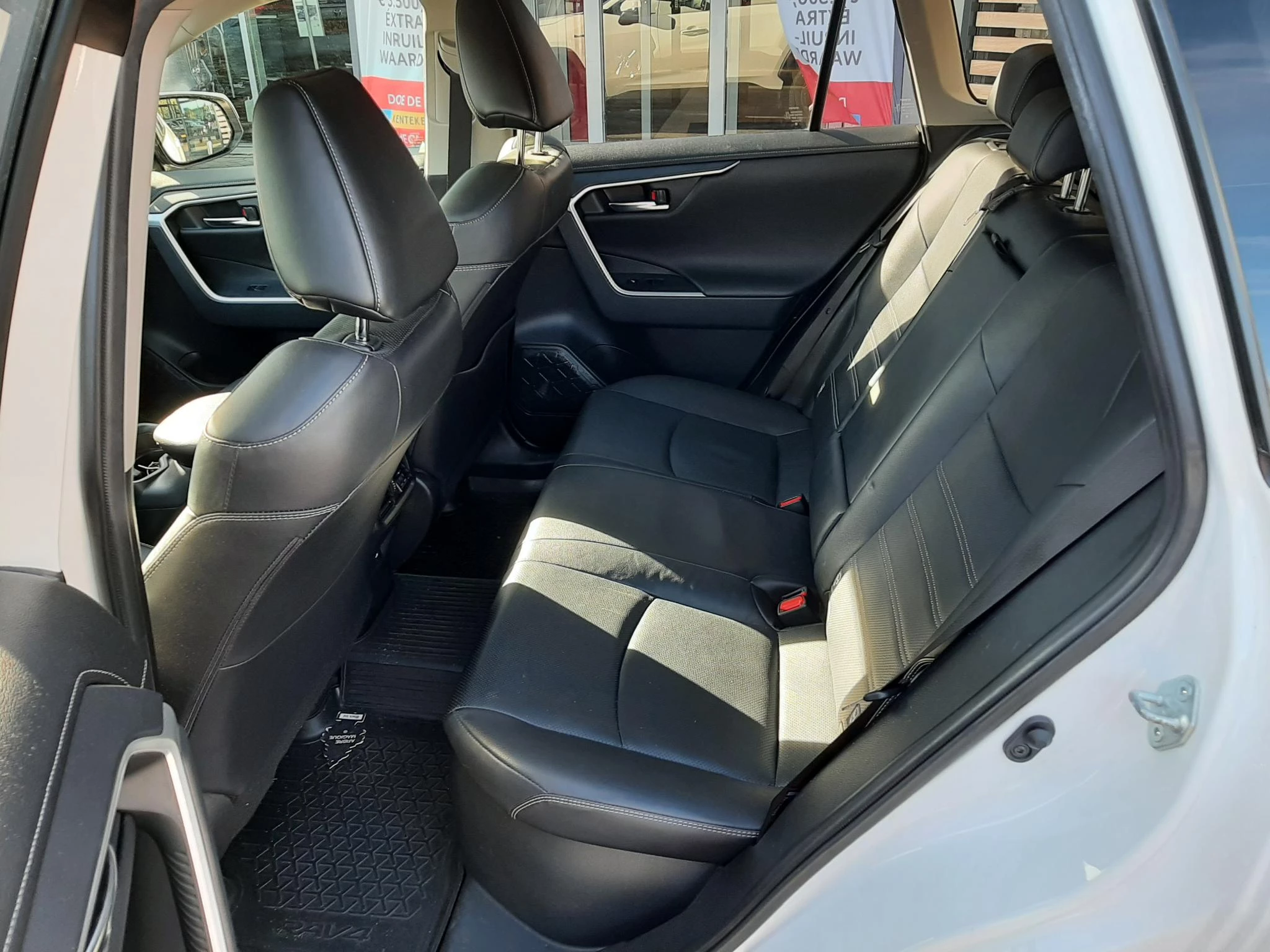 Hoofdafbeelding Toyota RAV4