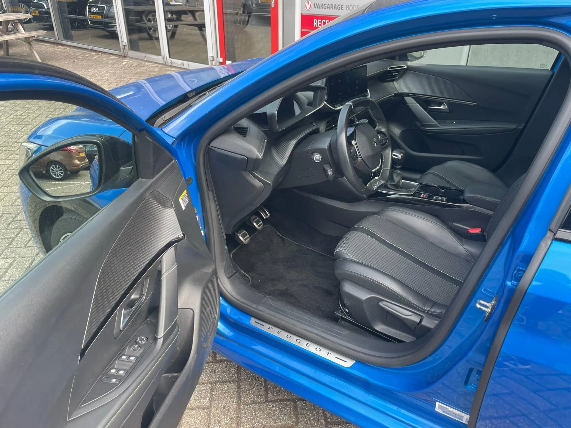 Hoofdafbeelding Peugeot 208