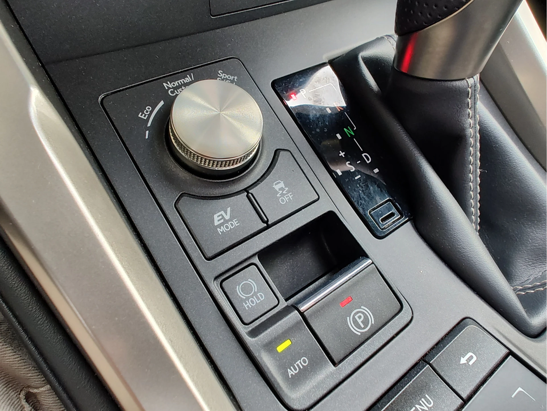 Hoofdafbeelding Lexus NX