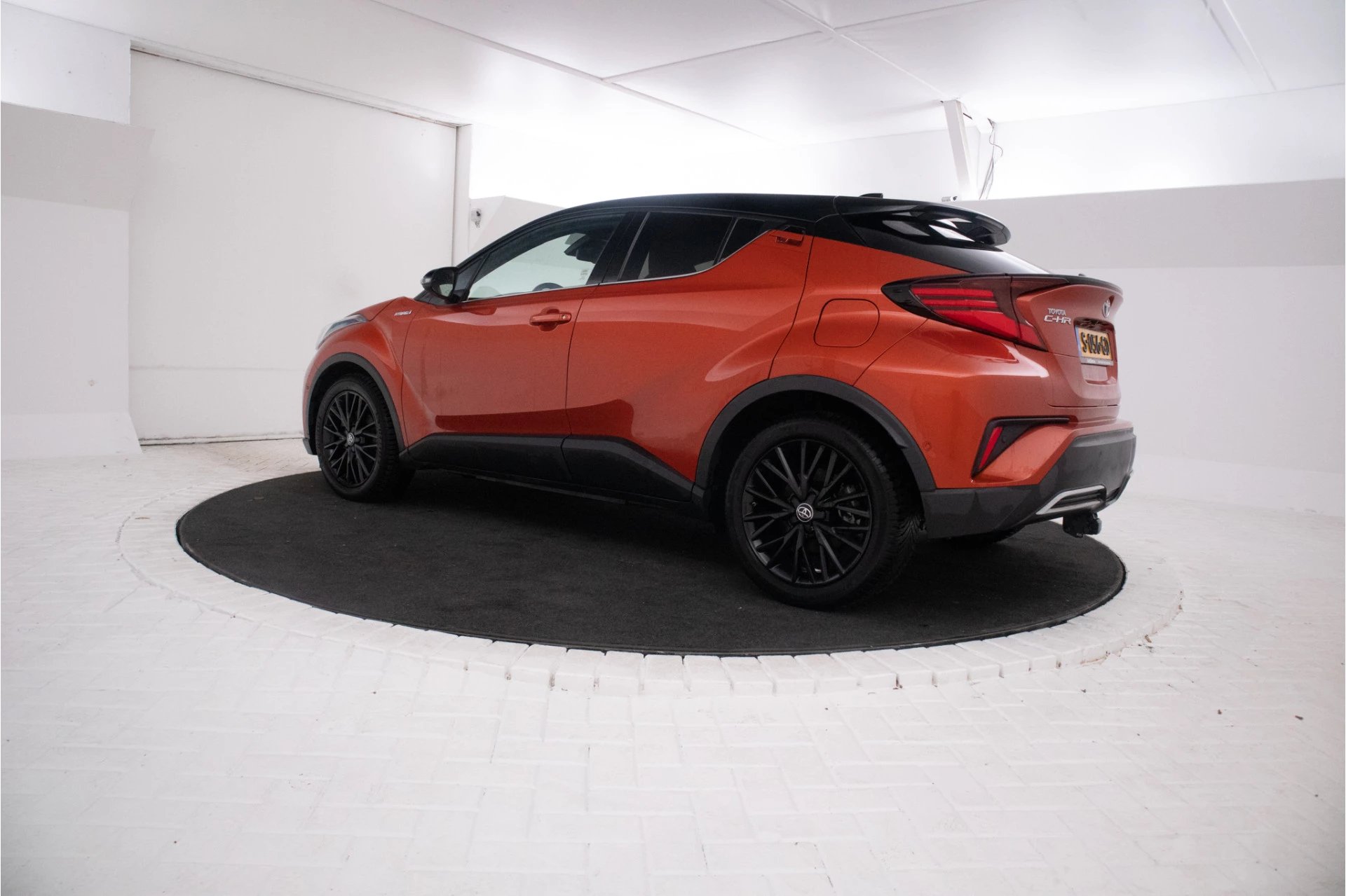 Hoofdafbeelding Toyota C-HR