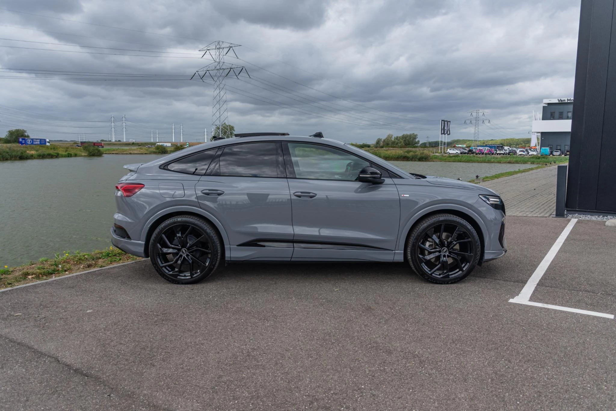 Hoofdafbeelding Audi Q4 e-tron