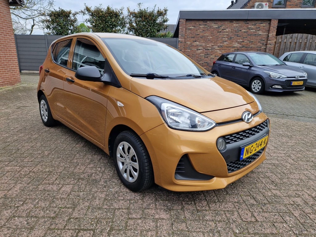 Hoofdafbeelding Hyundai i10