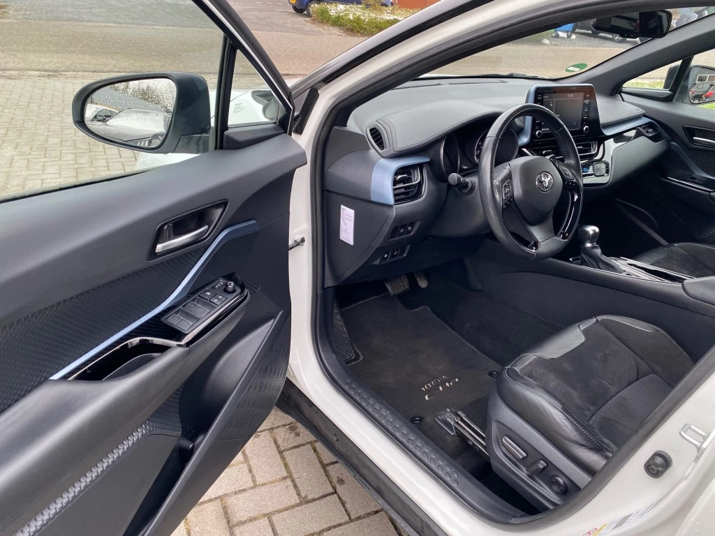 Hoofdafbeelding Toyota C-HR