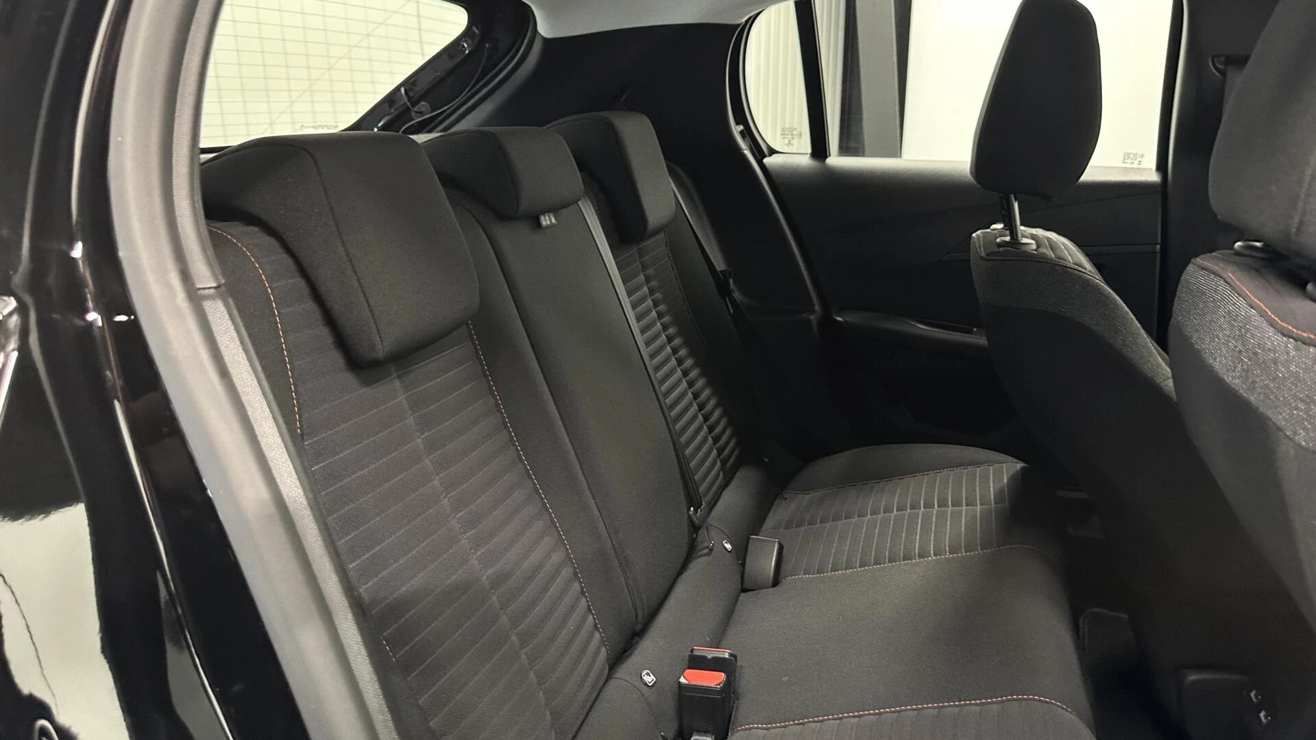 Hoofdafbeelding Peugeot e-208