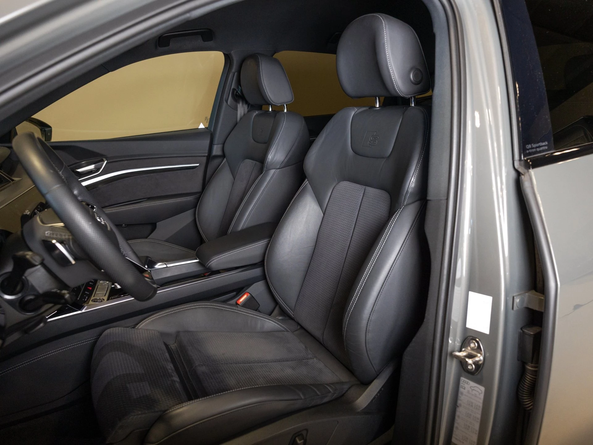 Hoofdafbeelding Audi Q8 Sportback e-tron