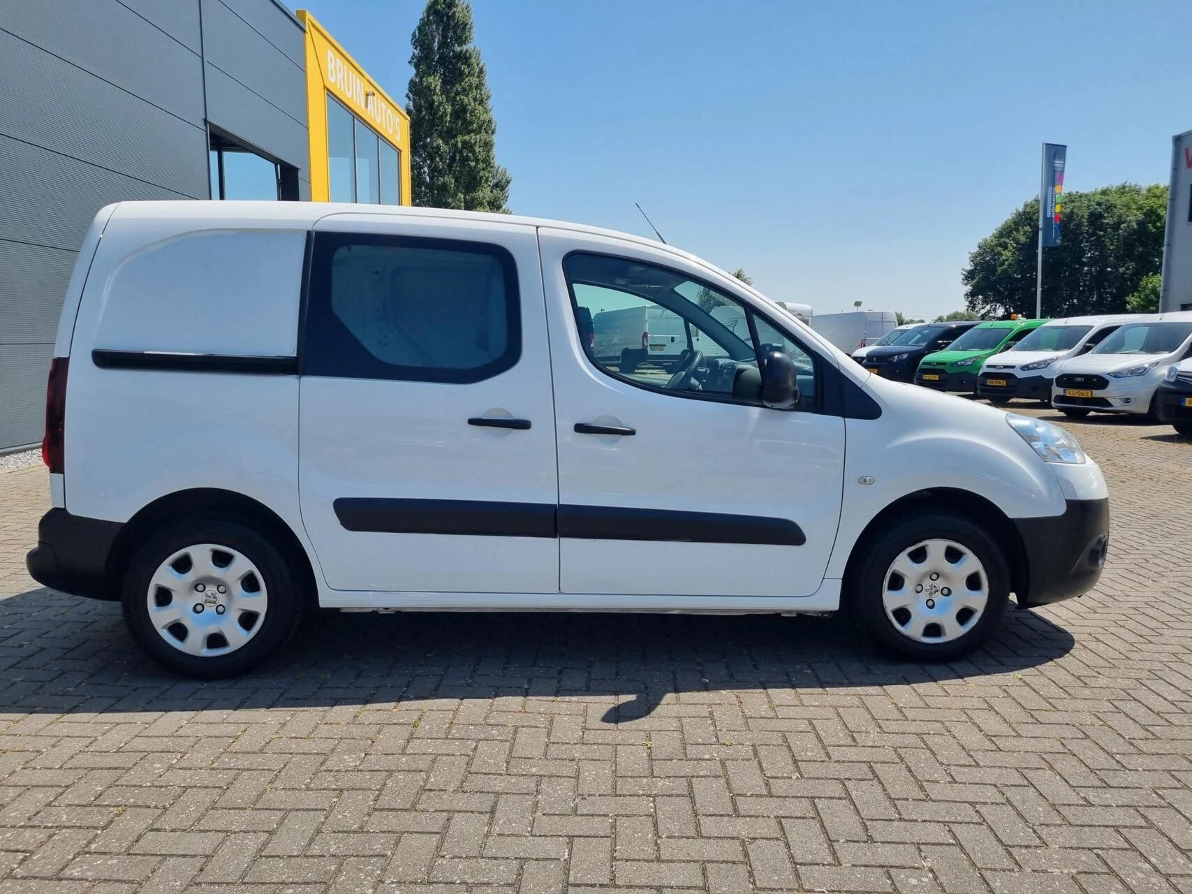 Hoofdafbeelding Peugeot Partner