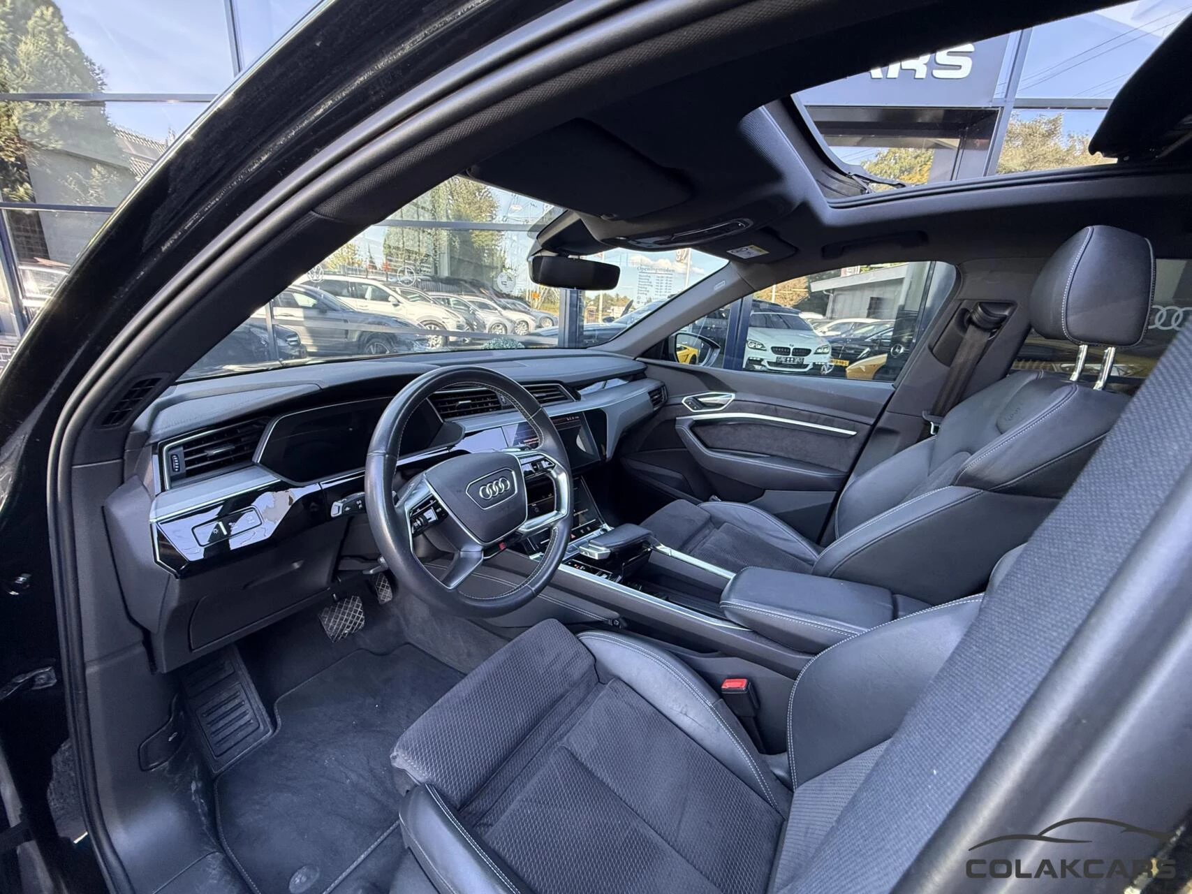 Hoofdafbeelding Audi e-tron