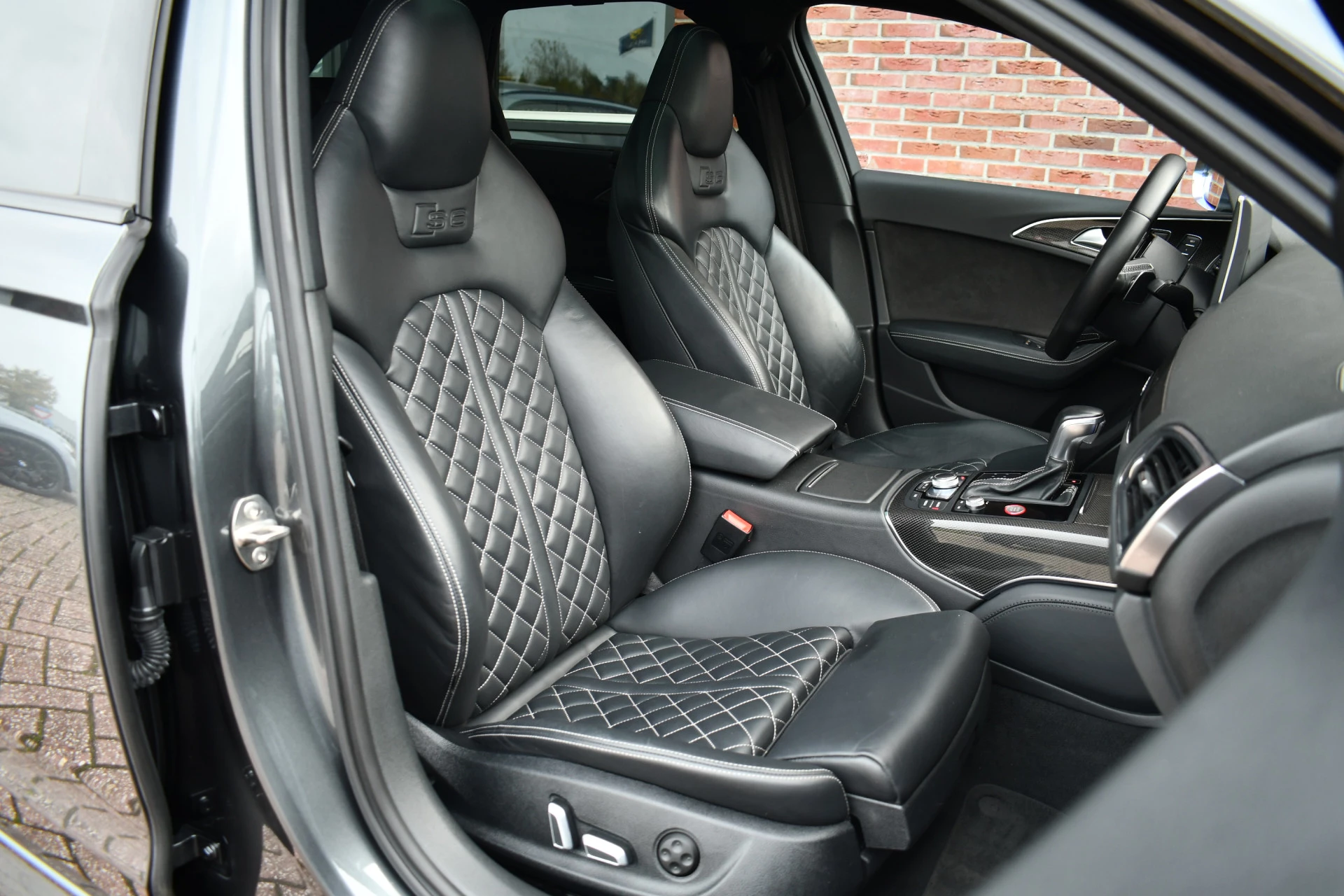 Hoofdafbeelding Audi S6