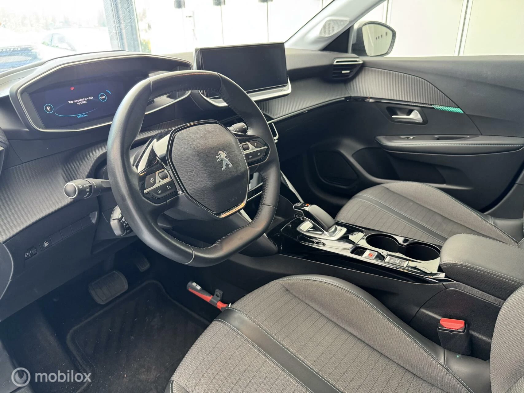 Hoofdafbeelding Peugeot e-208