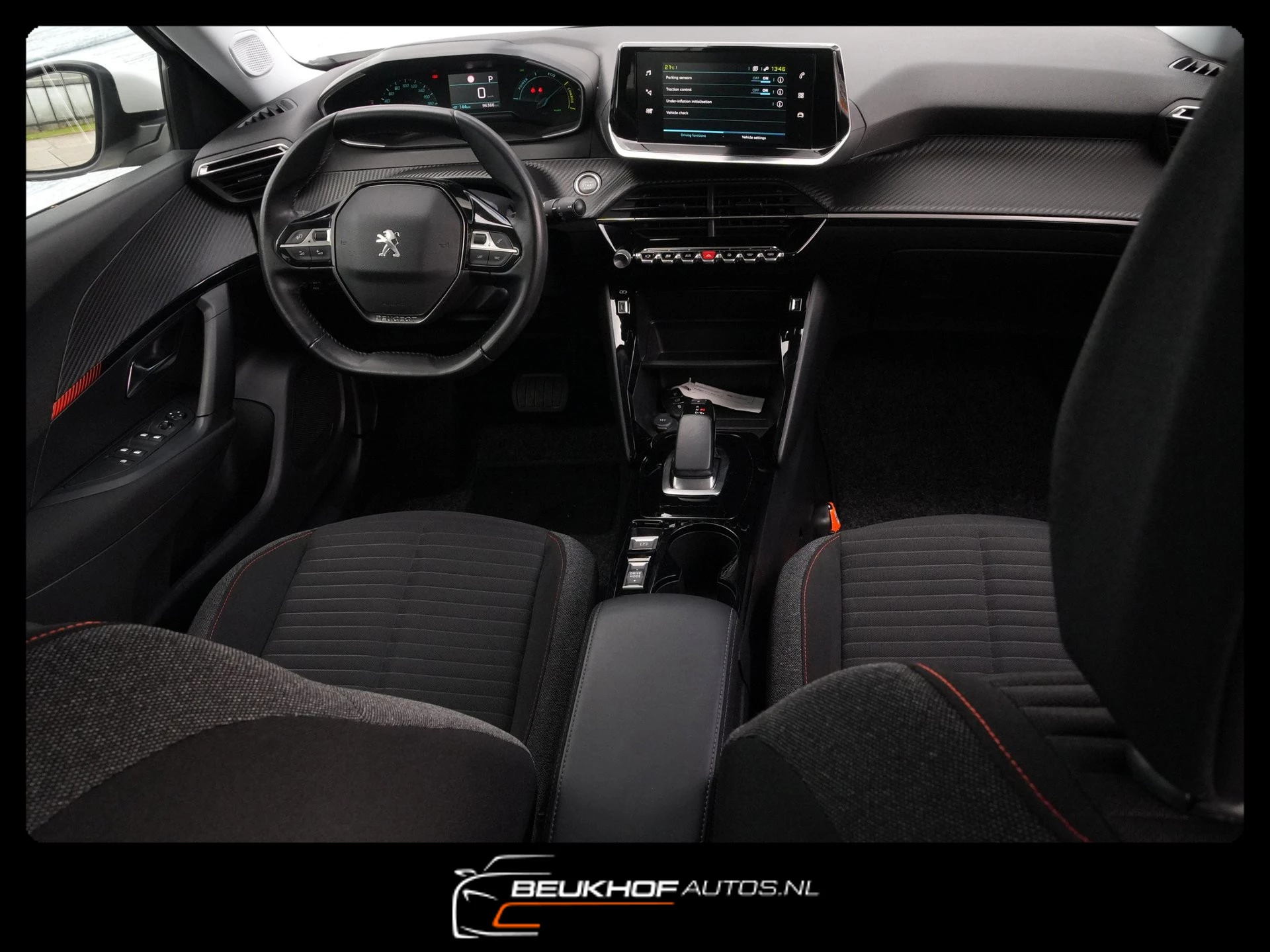 Hoofdafbeelding Peugeot e-2008