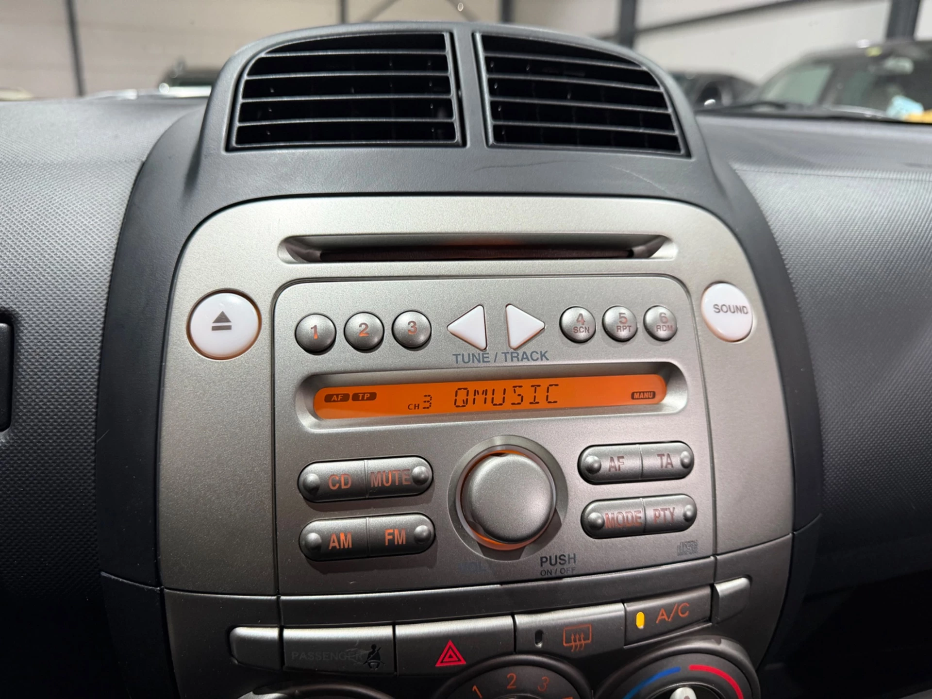 Hoofdafbeelding Daihatsu Sirion