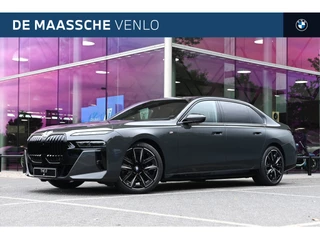 Hoofdafbeelding BMW i7 BMW i7 xDrive60 High Executive M Sport 106 kWh / Panoramadak Sky Lounge / Trekhaak / Massagefunctie voor + achter / Parking Assistant Professional / Bowers & Wilkins / Active Steering