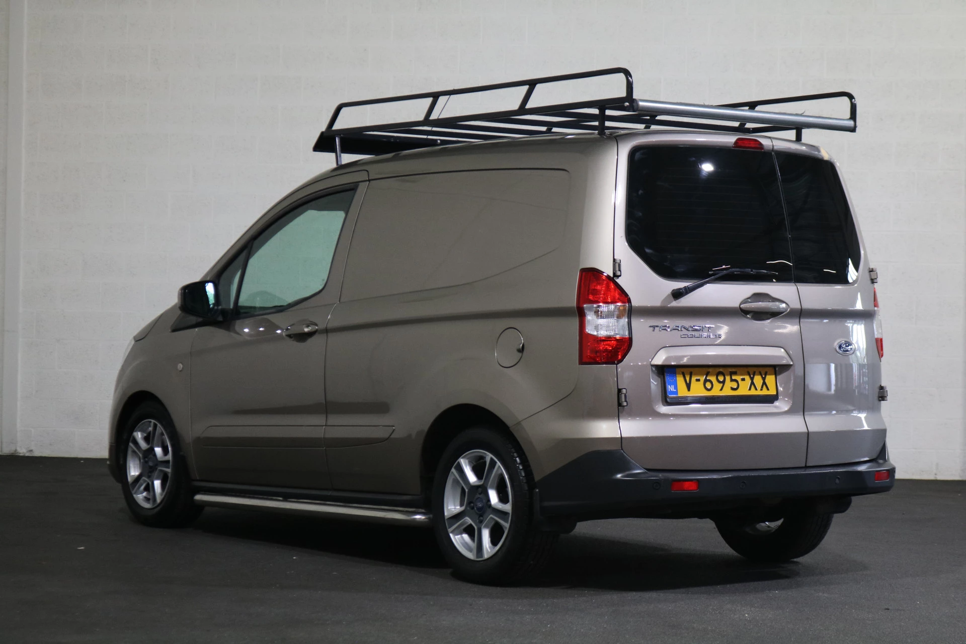 Hoofdafbeelding Ford Transit Courier