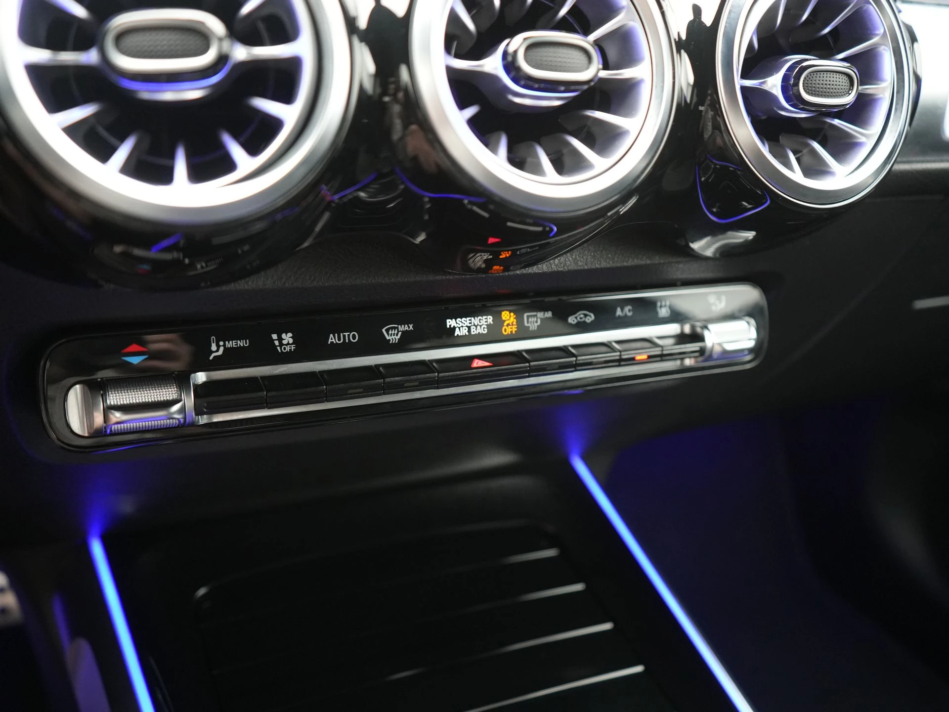 Hoofdafbeelding Mercedes-Benz EQB