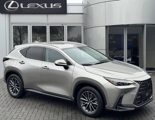 Lexus NX 450h+ AWD Luxury Line TREKHAAK GROOTSCHERM STOELVERW STUURVERW EL-ACHTERKLEP APPLE/ANDROID