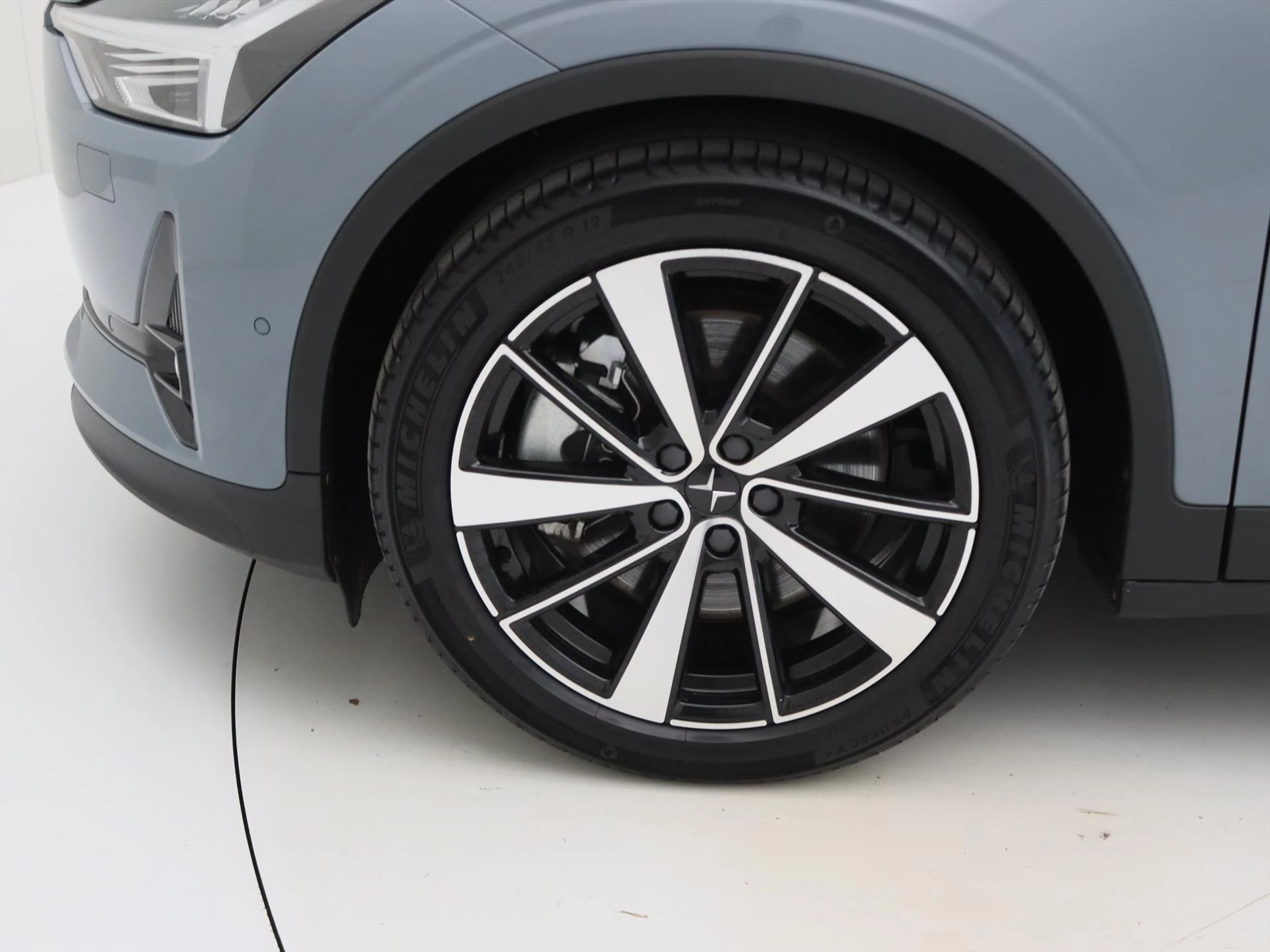 Hoofdafbeelding Polestar 2